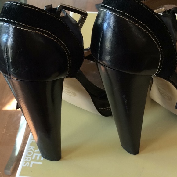 MICHAEL MICHAEL KORS BLACK Leather QUARTER STRAP - Picture 3 of 8